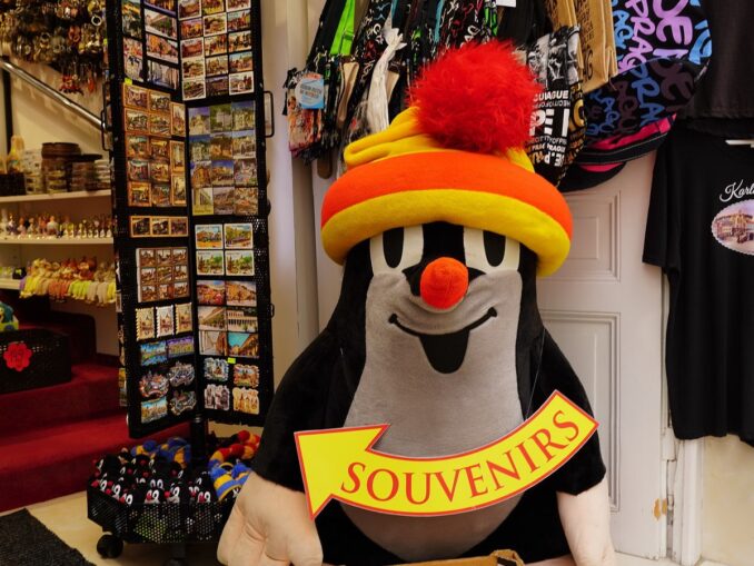 Фигурка крота - из Праги можно привезти в подарок массу оригинальных сувениров