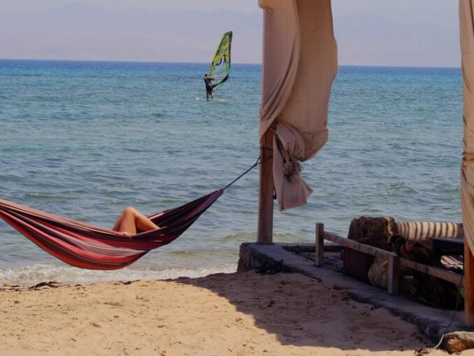 Нувейба - в Египте даже в начале мая отдыхать на море слишком жарко