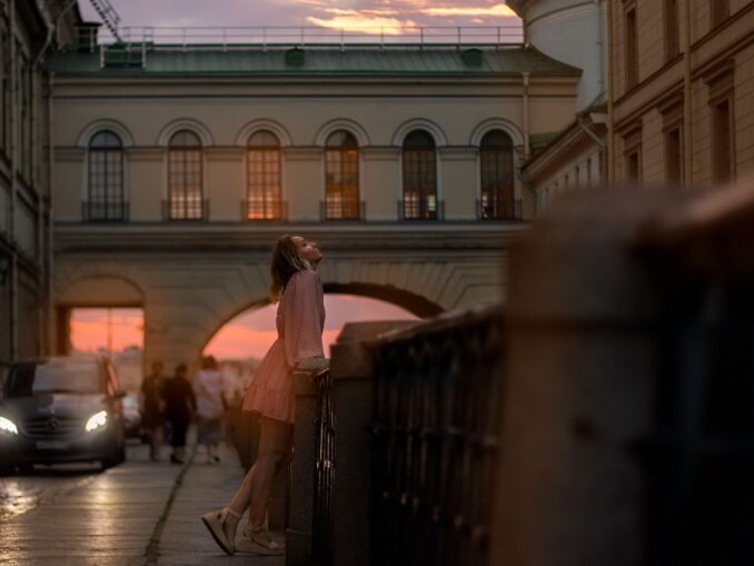 Санкт-Петербург в белую ночь, Лебяжья канавка, Эрмитаж