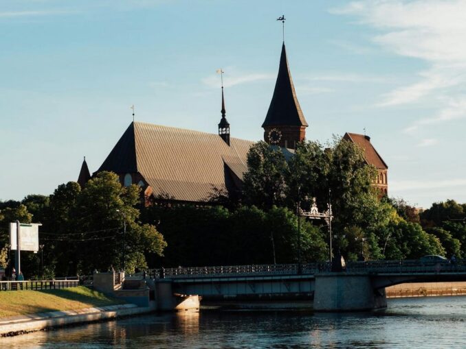 Остров Канта - лучше всего ехать в Калининград летом