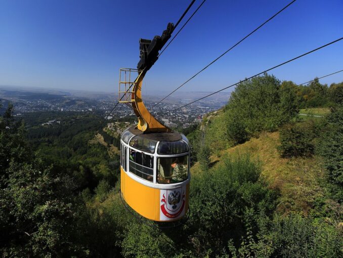Cableway in the Kupyrevodsk resort park