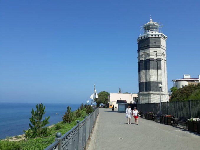Anapa in June, photo @Legioner2016/Wikimedia Commons Mayak - it can be hot in Anapa in mid-June