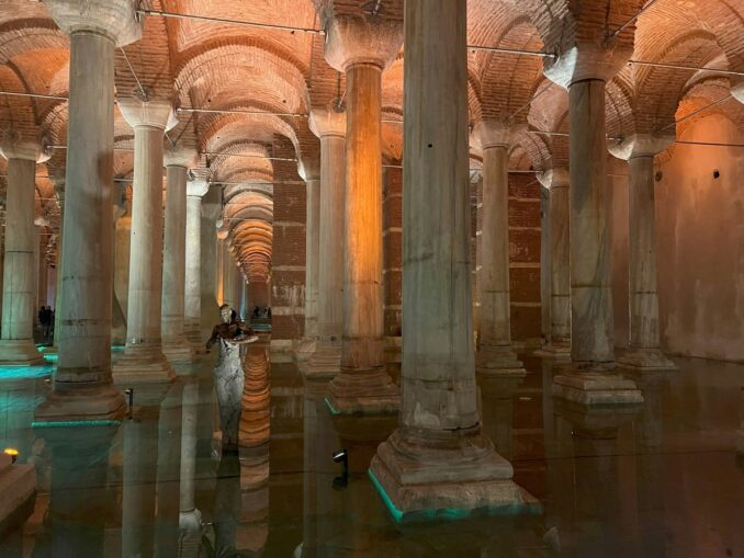 The tank of the basil must be viewed in Istanbul