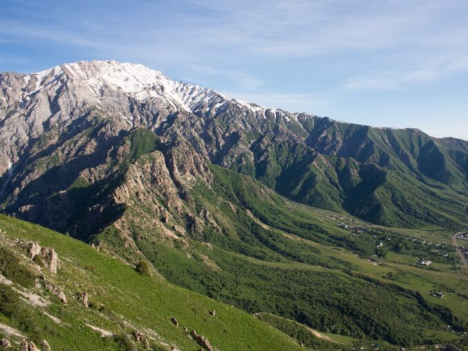 Неподалеку от Ташкента можно посмотреть Чимганские горы, фото @Мустафин М./Wikimedia Commons