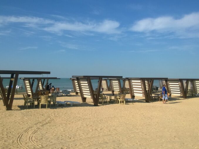 Из Баку в июне можно поехать отдыхать на море