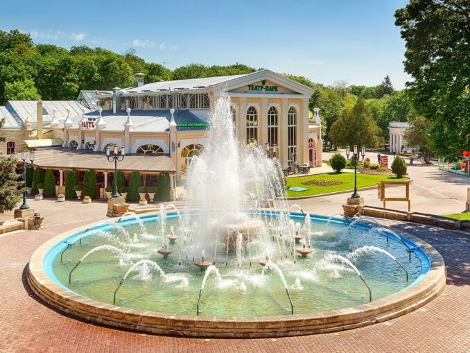 Лечебный парк - в Ессентуки летом стоит ехать!