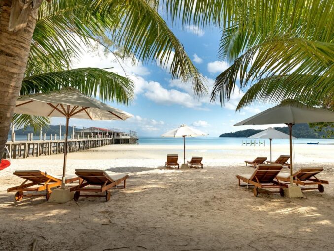 Пляж - в июне на Пхукет все-таки можно ехать отдыхать на море!