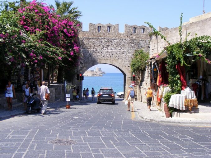 The air temperature in Rhodes in June exceeds +30 degrees Celsius