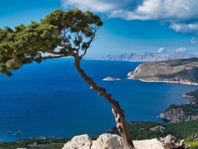 В июне на Родосе стоит жаркая и солнечная погода