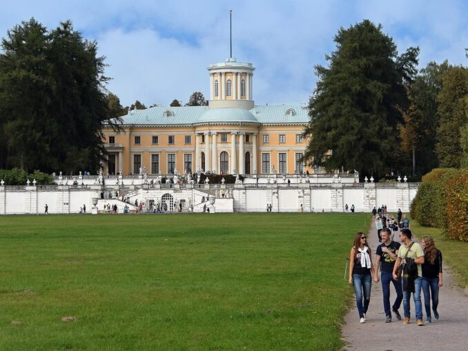 Усадьбу Архангельское нужно посетить рядом с Москвой