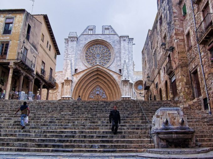 В собор Таррагоны в Каталонии нужно сходить обязательно!