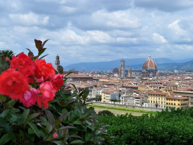 Флоренция - из Рима можно добраться на поезде или автобусе