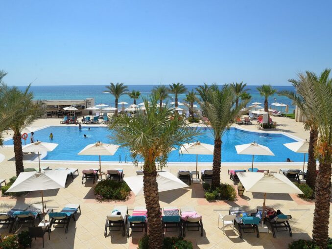 In Hammamet in Tunisia, the air temperature in June can rise to +35 degrees Celsius