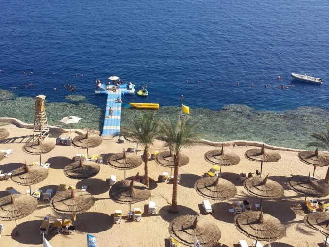 In May, it is worth going to rest on the beach in Egypt