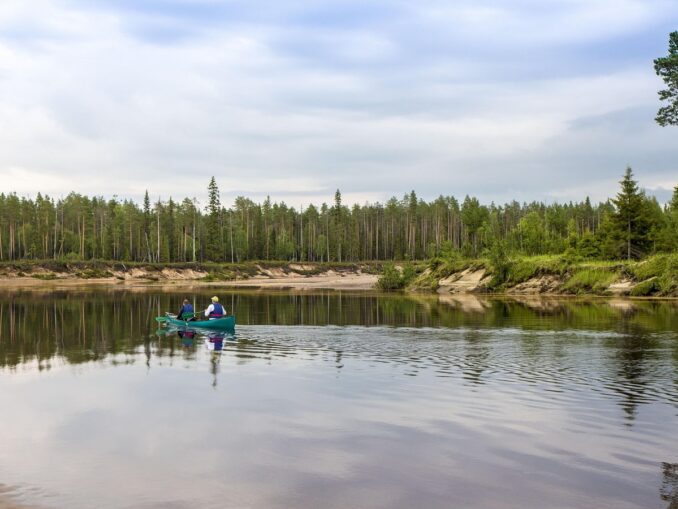 Boat fishermen - in August to Karelia you can go fishing