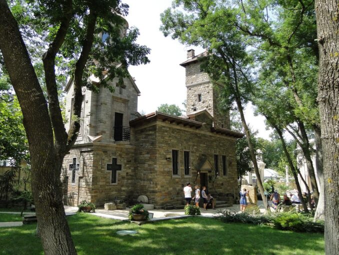 Старый парк в Кабардинке, Краснодарский край