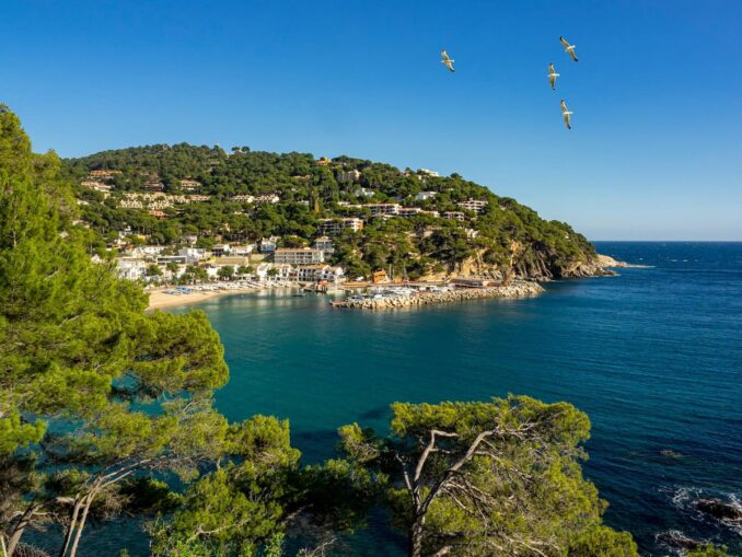 Курорт Палафружель - одна из достопримечательностей Каталонии