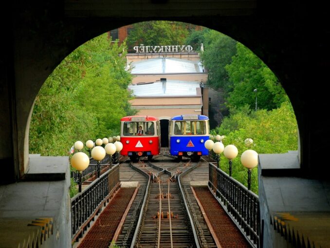 In Vladivostok, it is worth rolling on a funicular