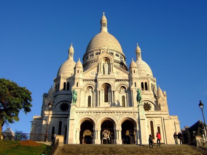 Sacre-Cur in Paris should be visited at any time of the year