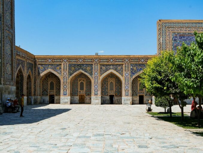 Медресе Улугбека нужно увидеть в Самарканде обязательно