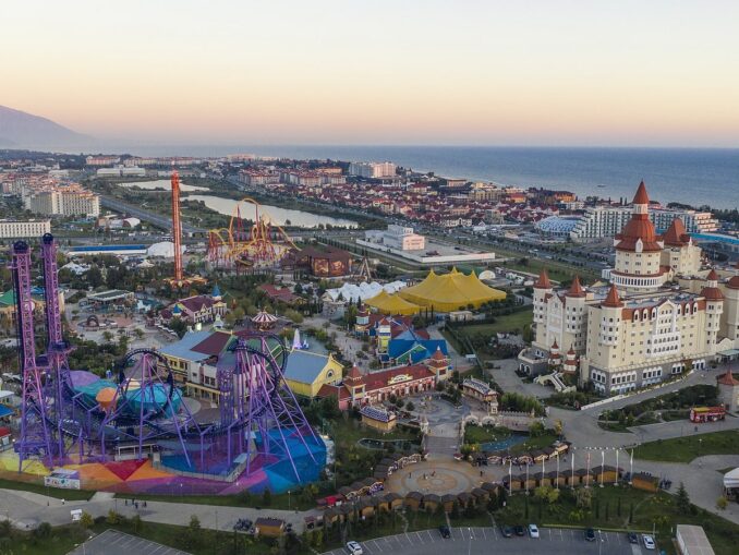 Из-за жары и шума в Сочи летом лучше не отдыхать с ребенком 