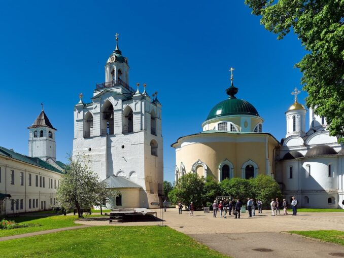 Спасо-Преображенский монастырь - обязательно нужно посетить в Ярославле