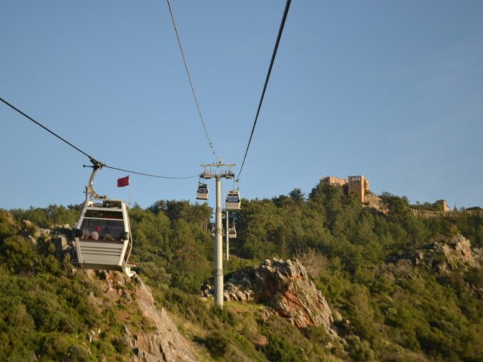 Канатная дорога - одна из основных достопримечательностей Алании