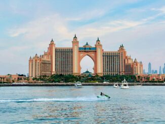 В июле в Дубай стоит ехать для купания и экскурсий