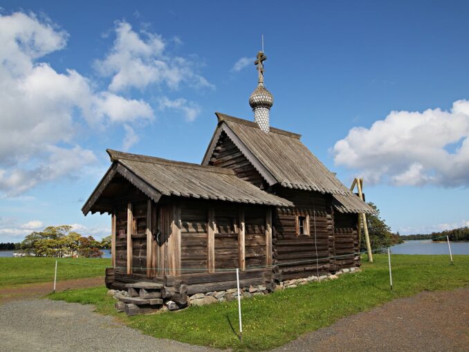Церковь Воскрешения Лазаря в Кижах нужно посетить обязательно