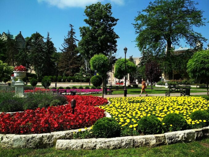 В парк "Цветник" в Пятигорске нужно сходить в первую очередь