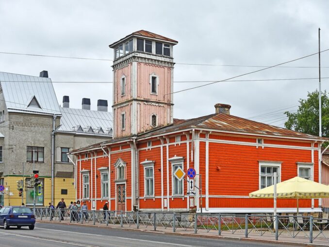 Карельская улица - первое, что можно посмотреть в Сортавале