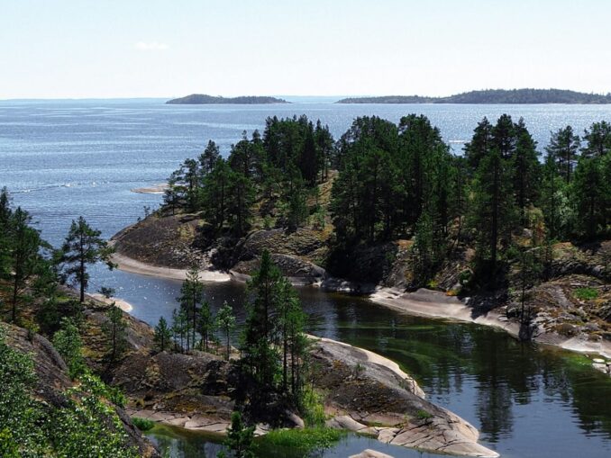 Ладожские шхеры - знаковая достопримечательность Сортавалы