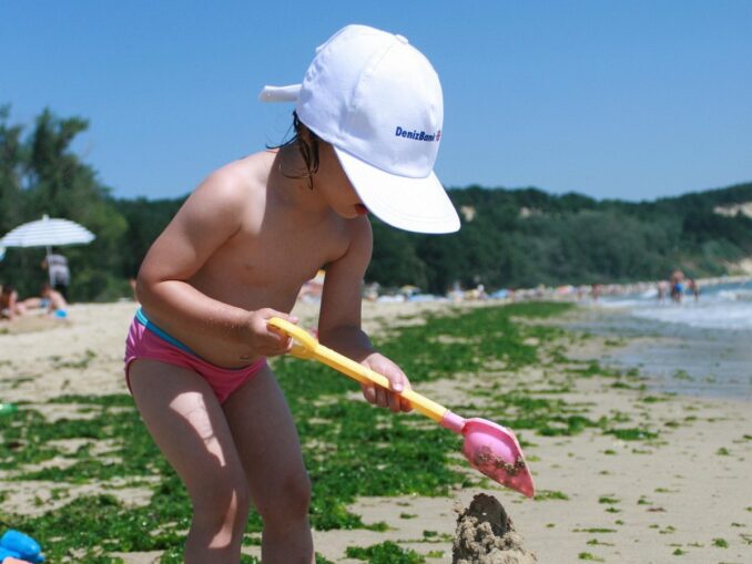 Можно ли детям отдыхать на цветущем море?