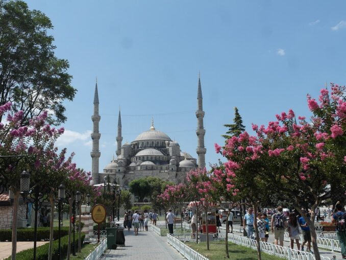 In June, they go to Istanbul in summer clothes