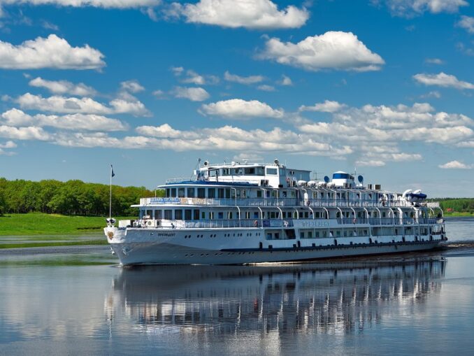 В августе в России стоит совершить круиз по Волге