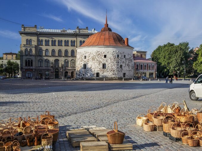 Рыночная площадь - одна из главных достопримечательностей Выборга