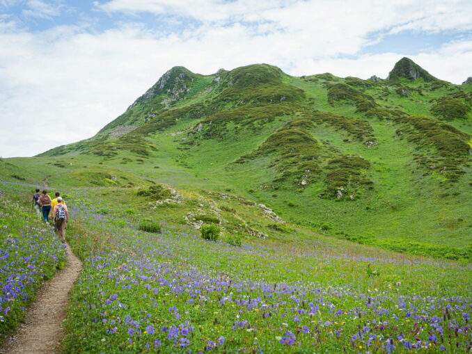 В Красной Поляне можно сходить на Бзерпинский карниз