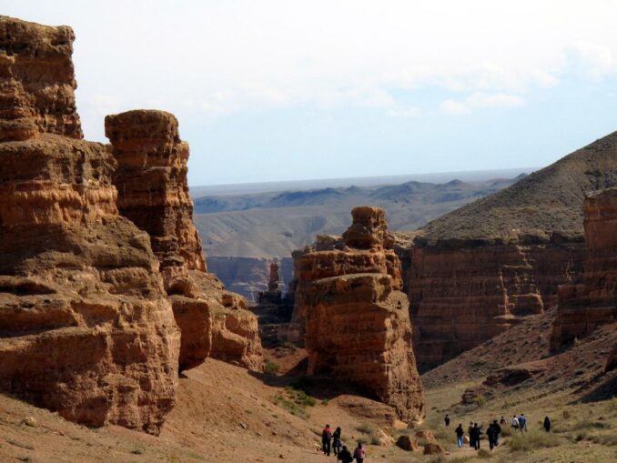Чарынский каньон - в Казахстан россияне могут въехать без визы и даже заграпаспорта