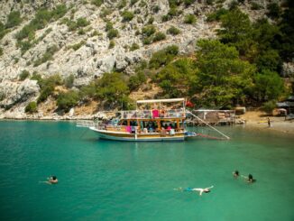 Погода в Анталии позволяет купаться 6 месяцев в году