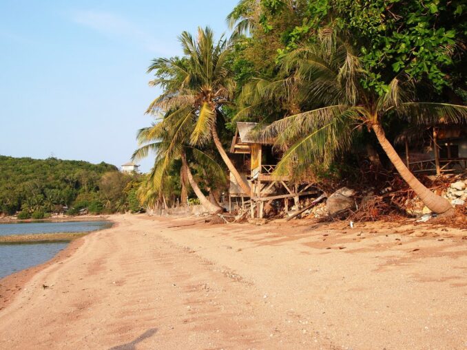 На Самуи можно посмотреть пляжи Ламай и Чавенг