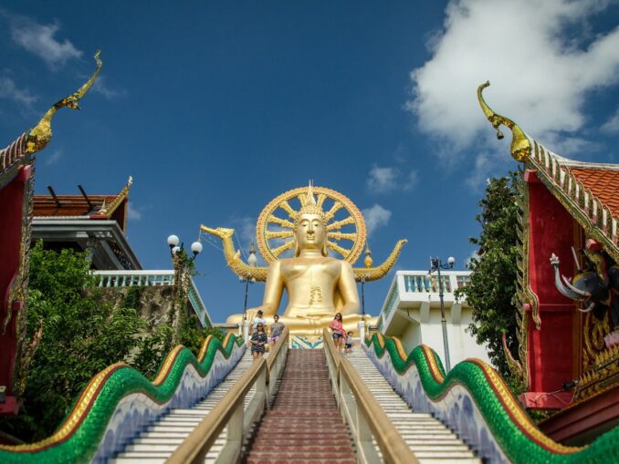 К Большому Будде нужно сходить на Самуи