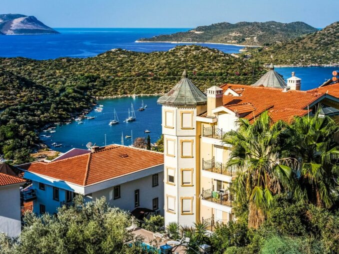 В Каше в Турции в сентябре хорошо отдыхать на море