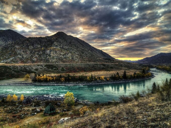 Turquoise span on Altai happens in September