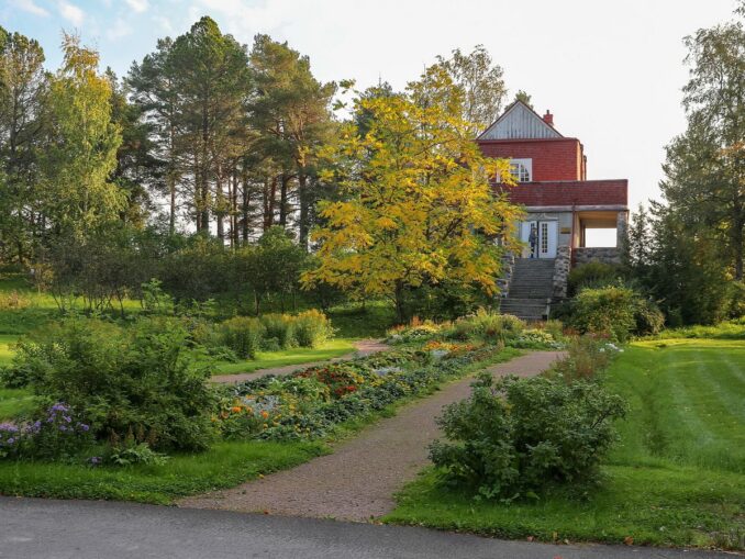 Sortaval in September in Karelia, you need to see first of all