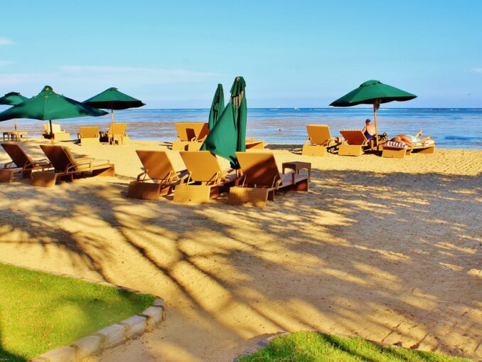 Bali Bali Beach in August is well suited for relaxing with children 