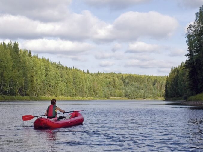 Shuya River - Air temperature in Karelia in September reaches +18 degrees