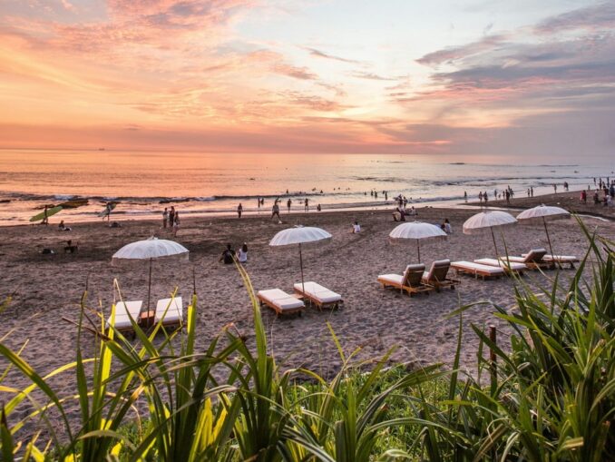 Погода в октябре на Бали подходит для пляжного отдыха