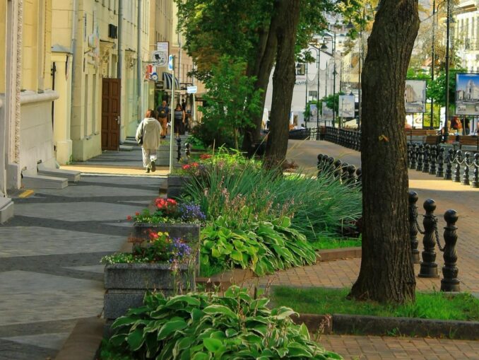 В сентябре в Минске можно одеваться в легкую демисезонную одежду