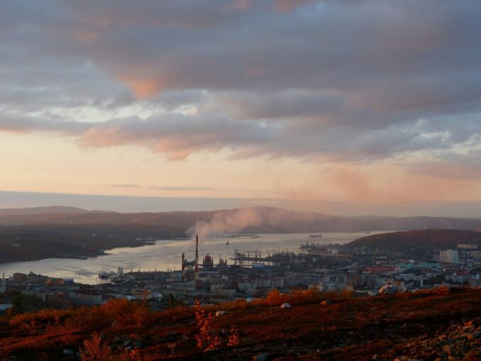 Мурманск в октябре - температура воздуха опускается до -10 градусов