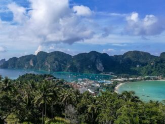 Пхи-Пхи - на Пхукете в октябре можно посмотреть интересные места